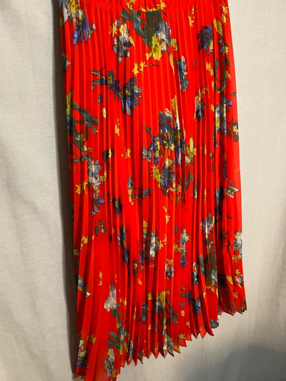 Vince Camuto Red Asymmetrical Pleated Floral Skirt